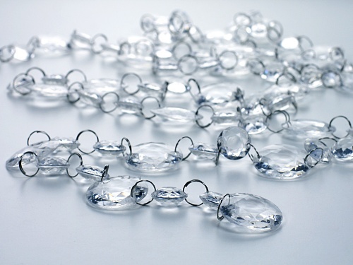 Girlanda krystaly průhledné 18 až 30 mm x 1 m