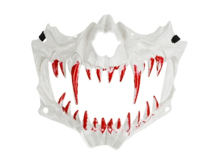 Strašidelná bílá lebková maska s červenými tesáky, ideální na Halloween