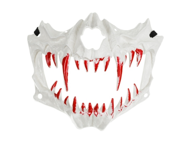 Strašidelná bílá lebková maska s červenými tesáky, ideální na Halloween