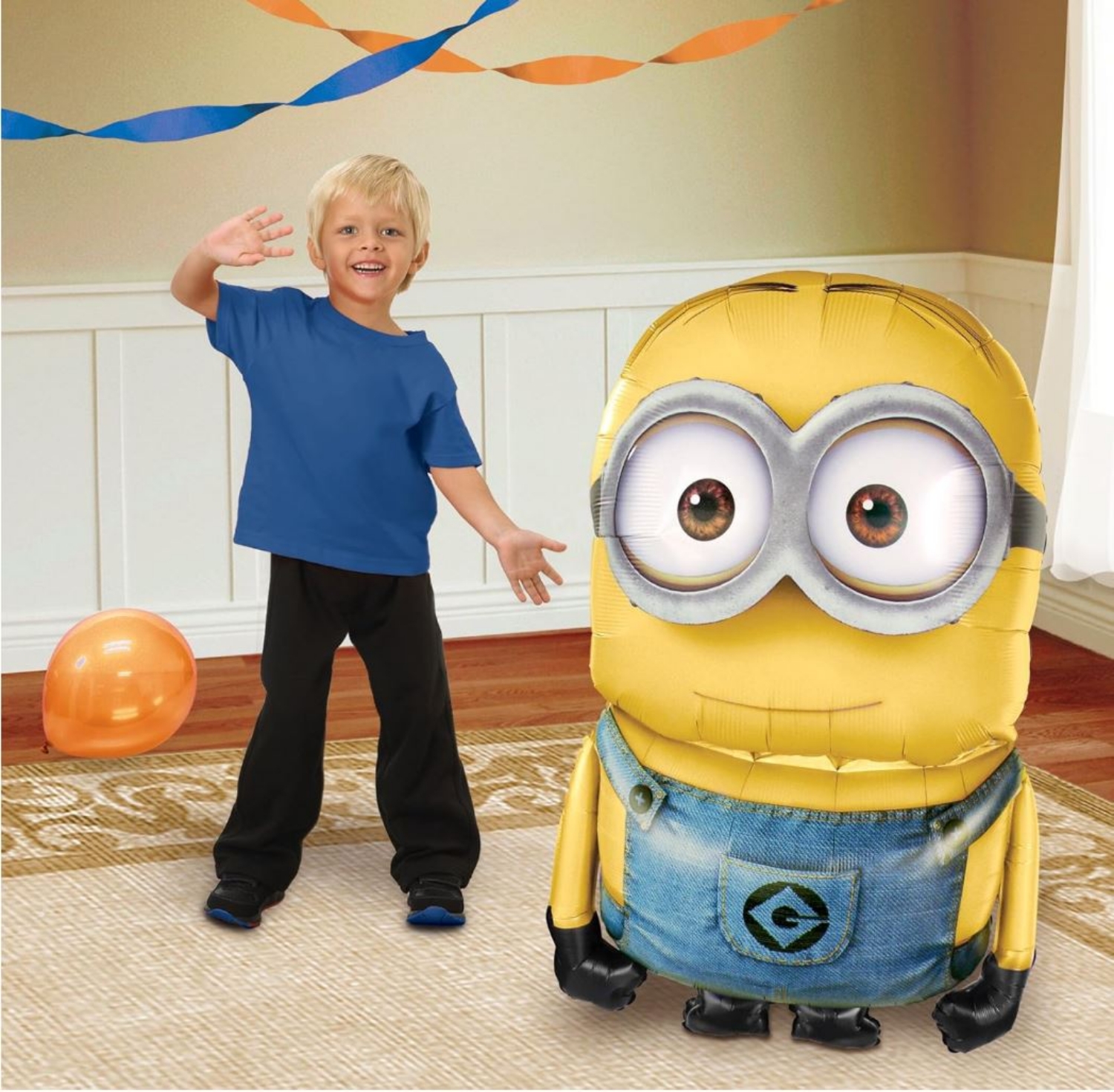 Chodící fóliový balonek Mimoň Dave – 71 × 109 cm