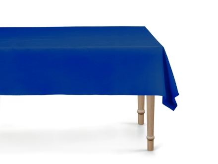 Tmavě modrý ubrus 137 × 183 cm z PP materiálu, opakovaně použitelný a omyvatelný, vhodný na svatby, večírky i elegantní oslavy.