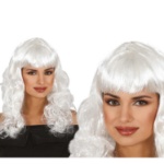 Bílá kudrnatá paruka jako doplněk ke kostýmu na andělskou nebo zimní party