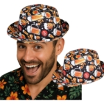 Muž s barevným kloboukem s motivem půllitrů piva