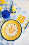 Talíře Minions s nápisem Yay Party