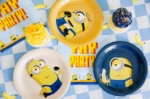 Kulaté talíře Minions na dětskou oslavu