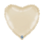 Krémový balonek ve tvaru srdce jako elegantní dekorace na svatbu nebo oslavu