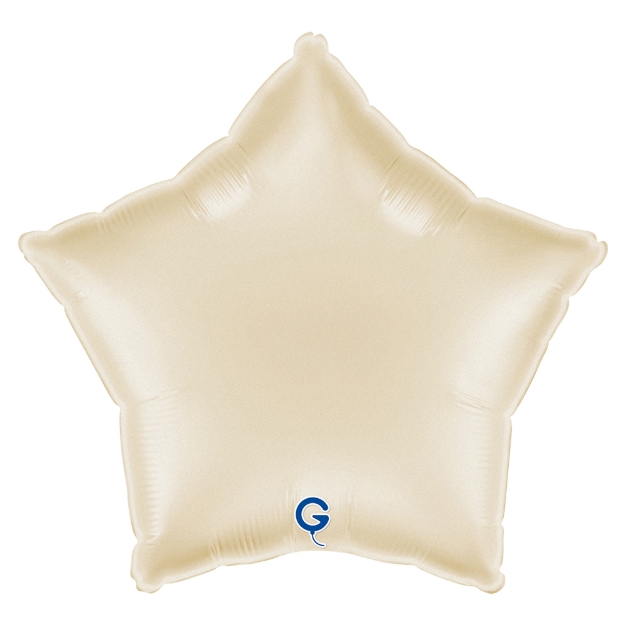 Krémový balonek ve tvaru hvězdy jako elegantní dekorace na svatbu nebo oslavu