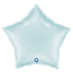 Světle modrý balonek ve tvaru hvězdy jako jemná dekorace na baby shower nebo oslavu