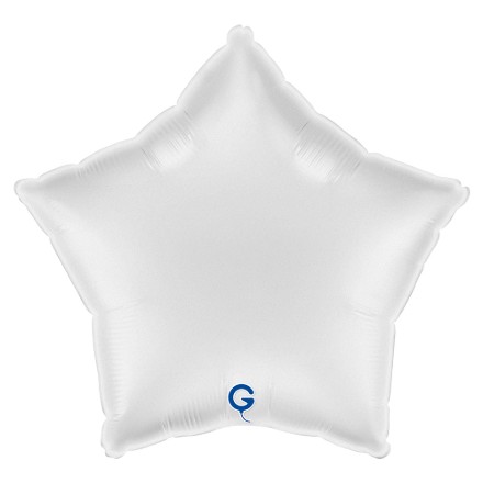Bílý balonek ve tvaru hvězdy jako elegantní dekorace na svatbu nebo oslavu